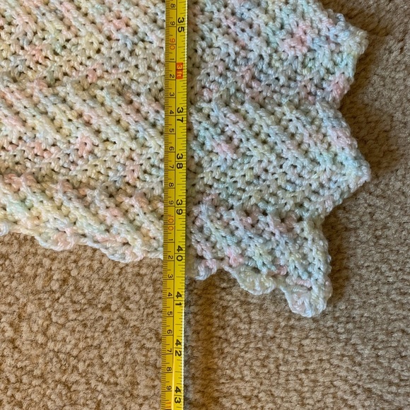 Baby Blanket Handmade Crochet Pastels Gender Neutral 40 x 40 - Picture 4 of 7